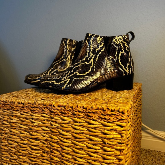 Vionic Shoes - VIONIC Natural Snake Print Leather Clara Boa Ankle Booties 8.5
